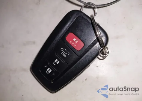 2021 Toyota Highlander Le z USA, uszkodzony, nr VIN 5TDZZRAH4MS083571